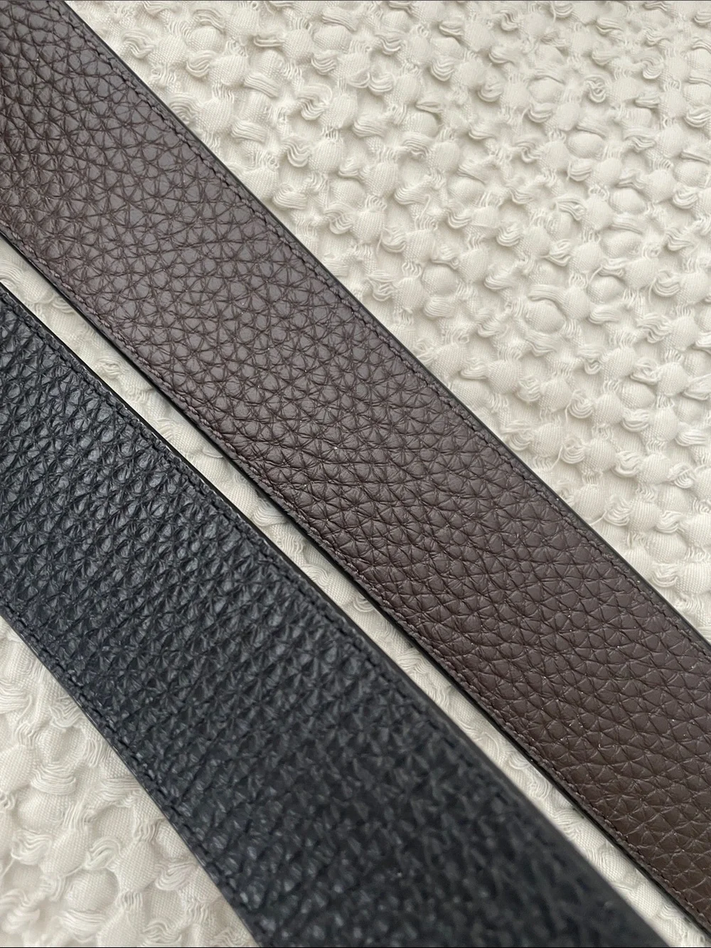Coach Men's Reversible Black and Brown Leather Belt with gold and chrome buckles - Picture 6 of 7